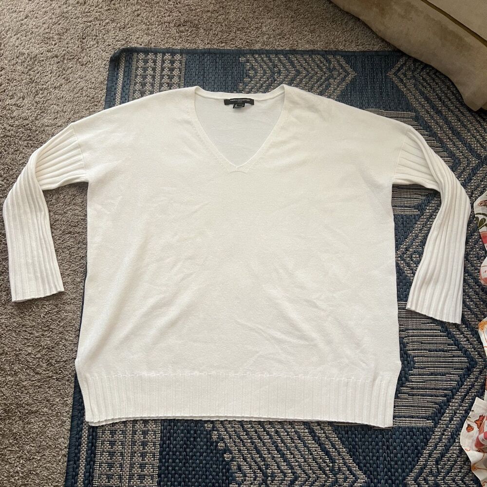 Preppy capsule classic minimalist white French Connection v neck sweater XL